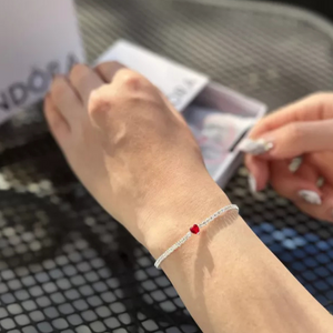PULSERA PANDORA TENIS CORAZON ROJO + KIT DE REGALO